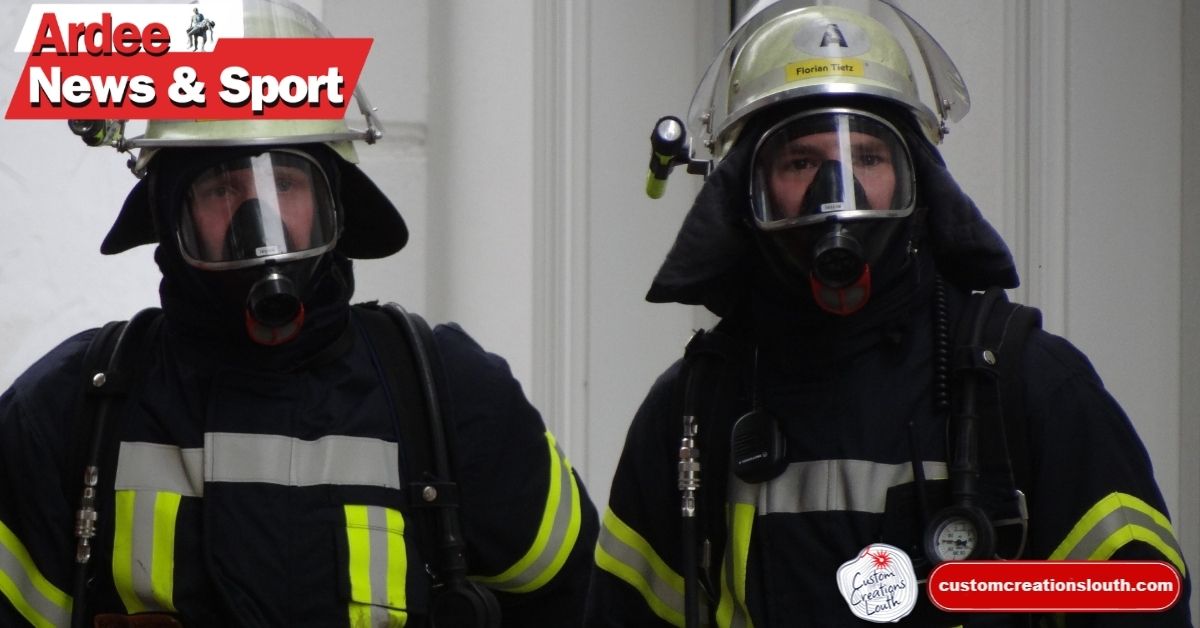 Emergency services were called to the scene on Georges Street, Drogheda, at approximately 8:15 pm, after reports of a fire at the property. Gardaí were alerted by members of the Louth Fire Service, who had responded swiftly to control the blaze. Initial reports suggested that the fire may have been caused by fireworks, but following a detailed investigation, An Garda Síochána has confirmed that the fire was started deliberately. All occupants of the building were safely evacuated. Several individuals received medical assessments at Our Lady of Lourdes Hospital, Drogheda, for minor injuries and smoke inhalation.